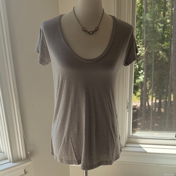 James Perse U-Neck Slub SS Tee, Grey, Size 2 (Medium), Like New - Picture 1 of 6